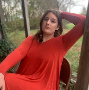 Meet your Posher, Makayla